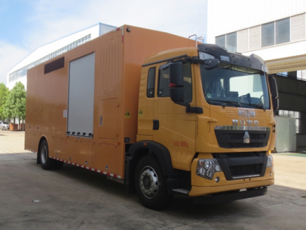 重汽單橋大流量排水搶險(xiǎn)車(chē)